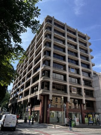 Désamiantage et curage d’un bâtiment à Bruxelles